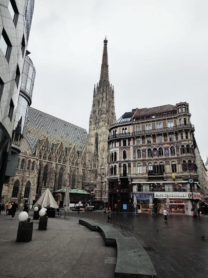 Center ! 3 Stops Away From The Center Of Vienna! Экстерьер фото